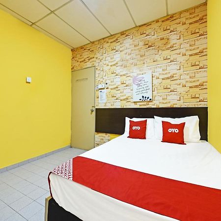 Oyo 90363 Nyamanya Inn Куантан Екстер'єр фото