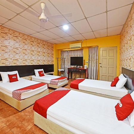 Oyo 90363 Nyamanya Inn Куантан Екстер'єр фото