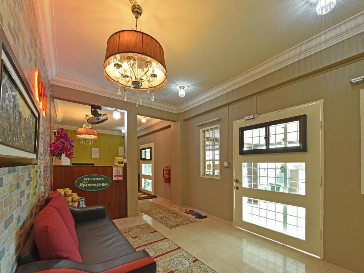Oyo 90363 Nyamanya Inn Куантан Екстер'єр фото
