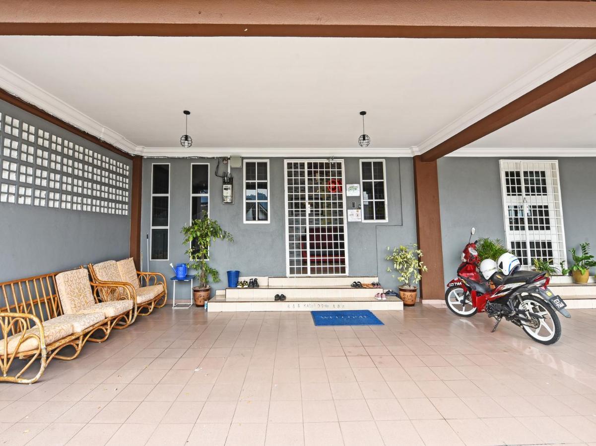 Oyo 90363 Nyamanya Inn Куантан Екстер'єр фото