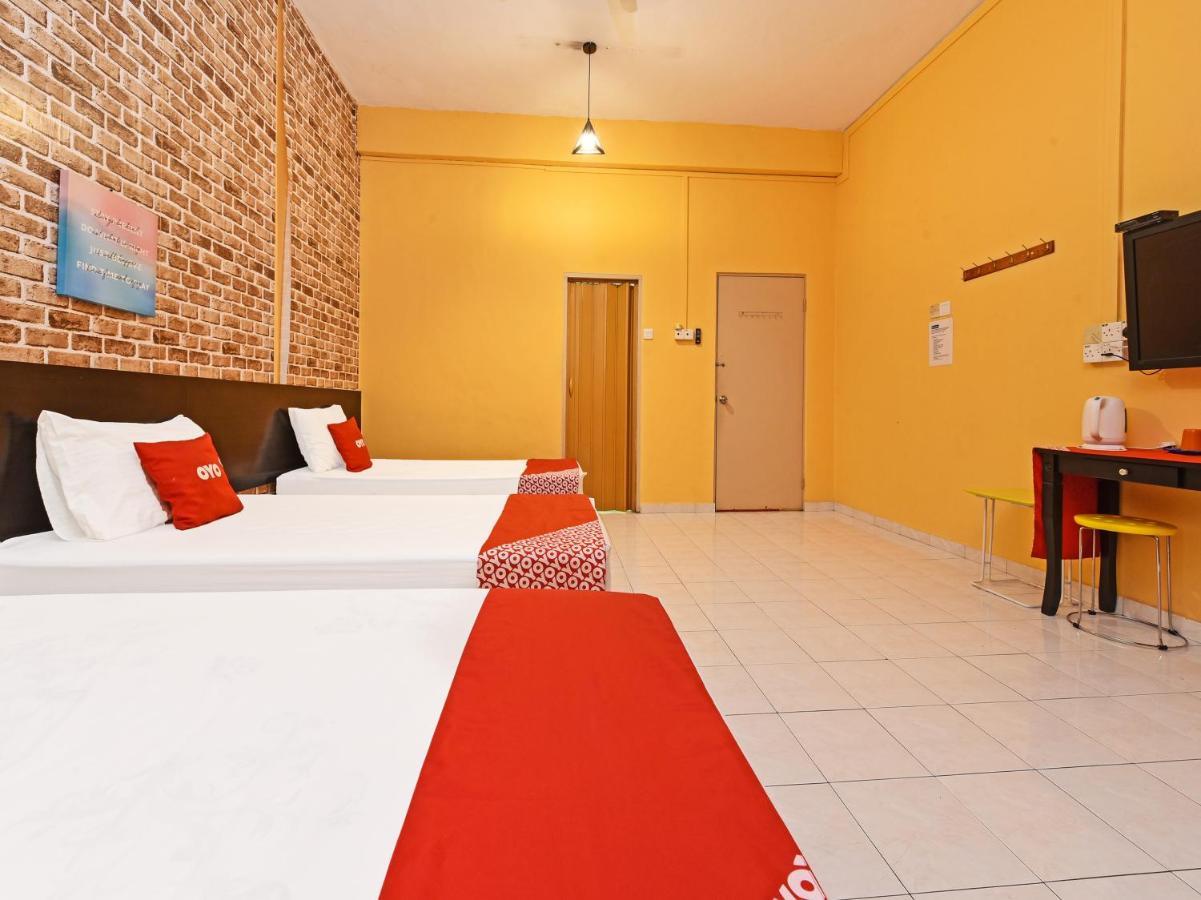 Oyo 90363 Nyamanya Inn Куантан Екстер'єр фото