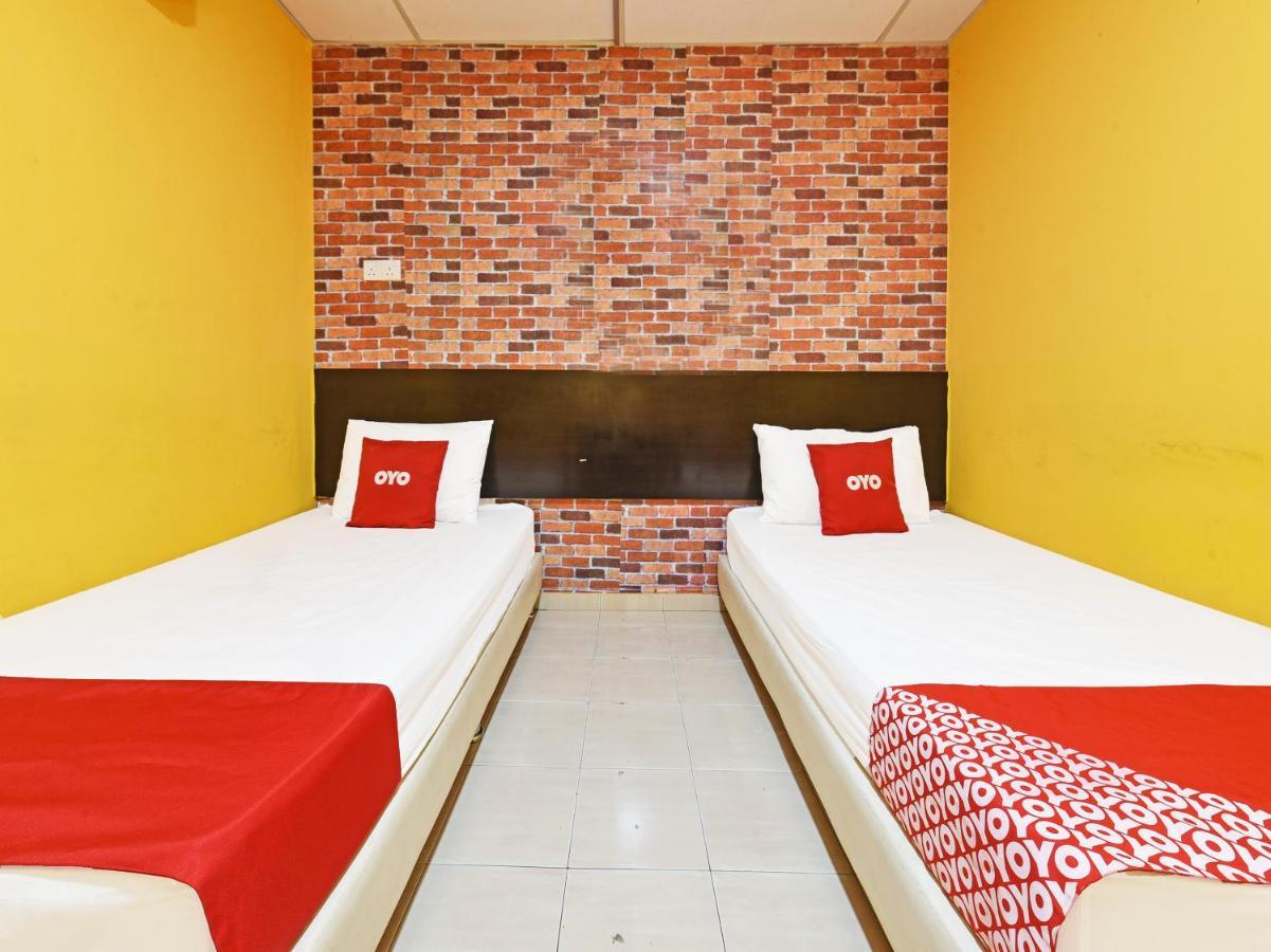 Oyo 90363 Nyamanya Inn Куантан Екстер'єр фото