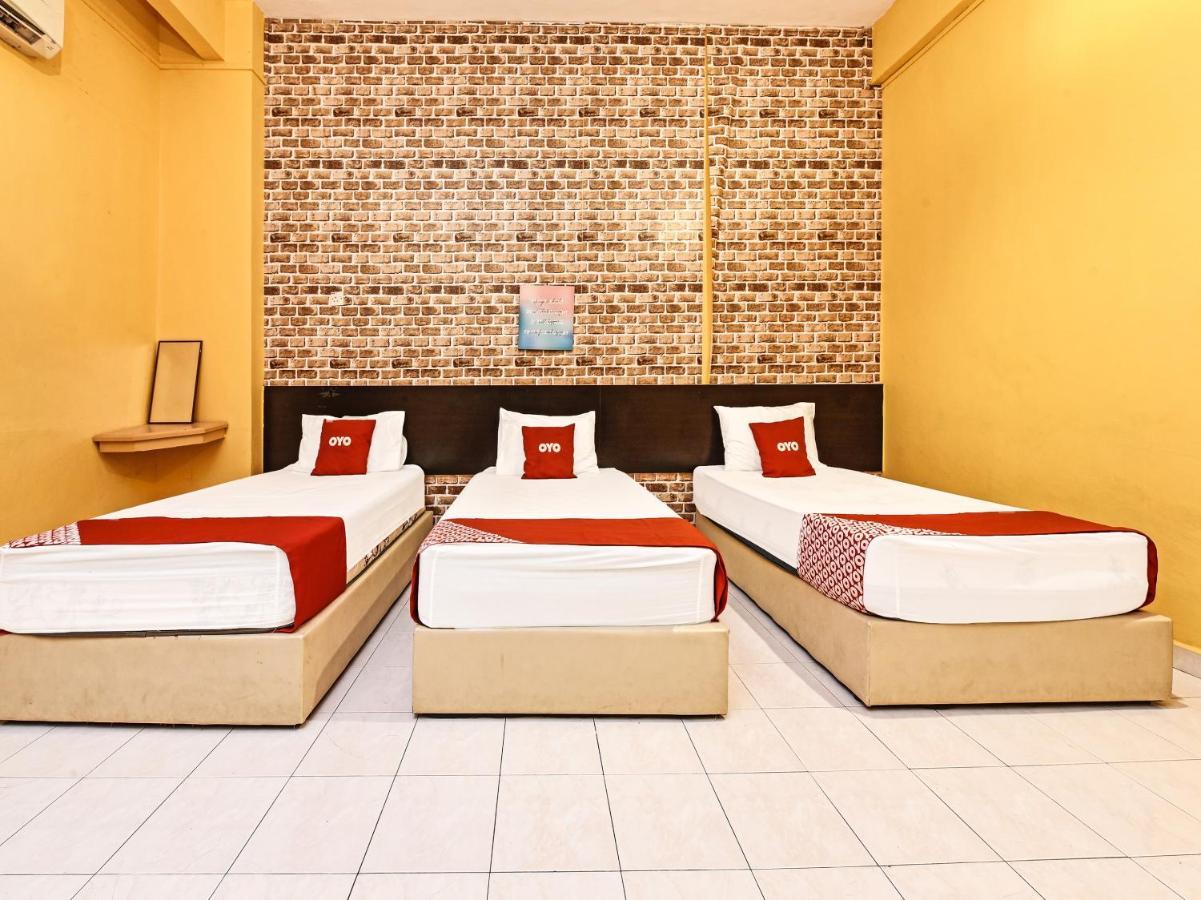 Oyo 90363 Nyamanya Inn Куантан Екстер'єр фото